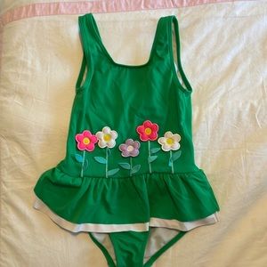 Mini Boden bathing suit. Excellent condition! Size 5-6. (Runs slightly small).